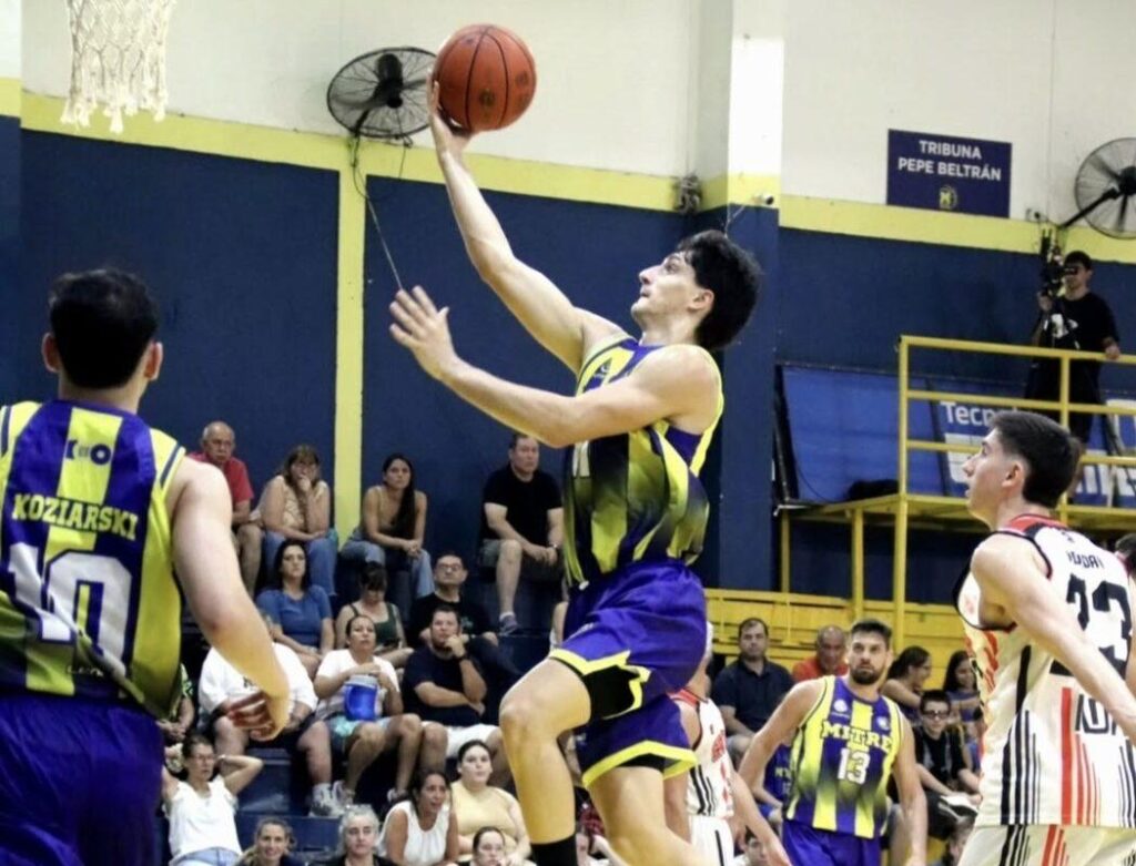 Mitre fue muy superior a Córdoba y ganó en casa imagen-5