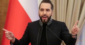 Nayib Bukele promulgó la ley que permite aplicar cadena perpetua a menores desde los 12 años Nayib Bukele promulgó la ley que permite aplicar cadena perpetua a menores desde los 12 años imagen-2