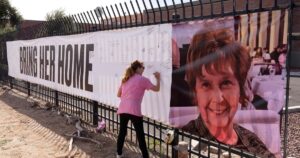 Todo lo que se sabe sobre la desaparición de la madre de la periodista estadounidense Savannah Guthrie: manchas de sangre, video de seguridad y recompensa millonaria imagen-4