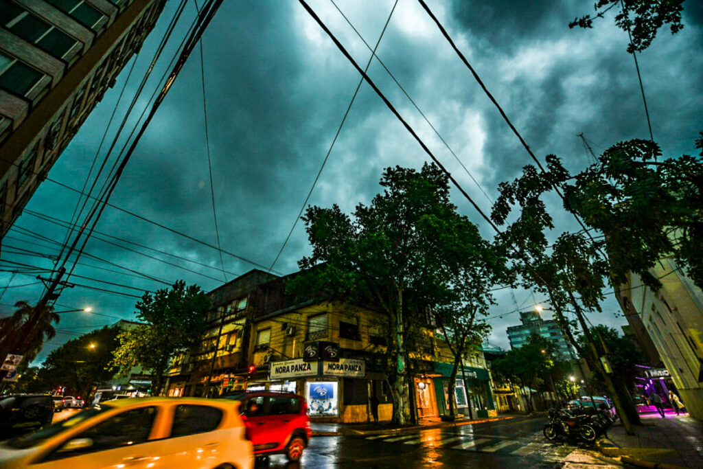 La OPAD advirtió que un fenómeno de ciclogénesis traerá tormentas con ráfagas y granizo en Posadas imagen-5
