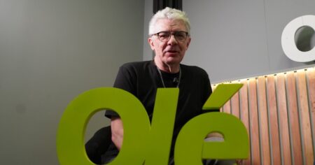 Juanse: el rock, Boca, Maradona, la Selección y... “Hay un puente inevitable entre la música y el fútbol” imagen-10