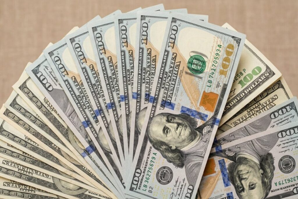 Dólar hoy, dólar blue hoy, precio en vivo: a cuánto cotiza este jueves 16 de abril imagen-97