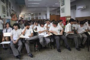 Con una jornada de reflexión escolar, Posadas rindió homenaje a los Veteranos y Caídos en Malvinas imagen-1