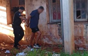 Policías sorprendieron a un ladrón que entró a robar a un inmueble del Hospital Madariaga y se quedó dormido imagen-1