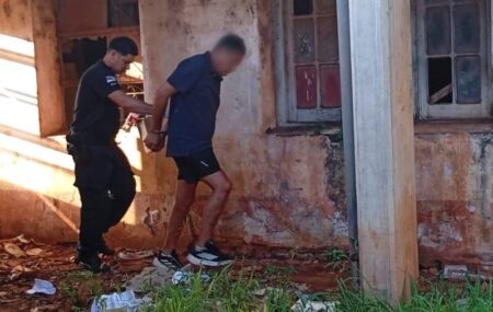 Policías sorprendieron a un ladrón que entró a robar a un inmueble del Hospital Madariaga y se quedó dormido imagen-18