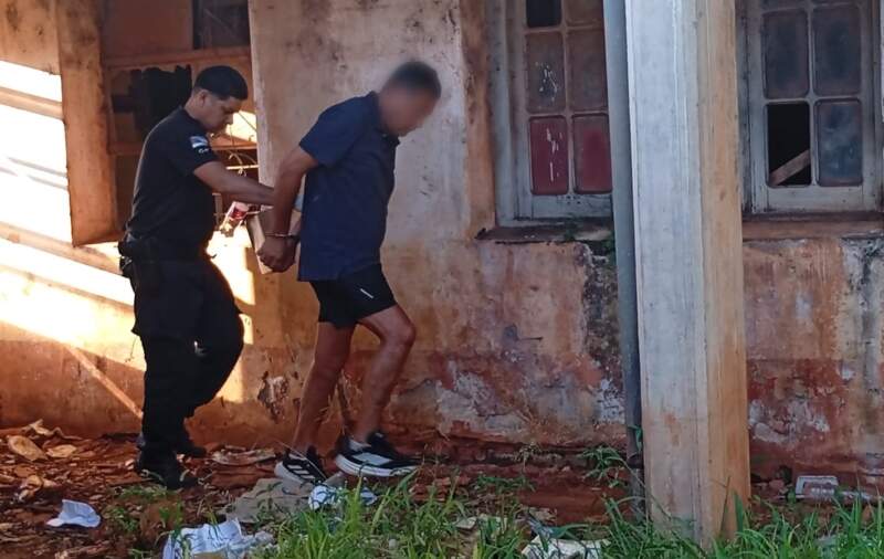 Policías sorprendieron a un ladrón que entró a robar a un inmueble del Hospital Madariaga y se quedó dormido imagen-5