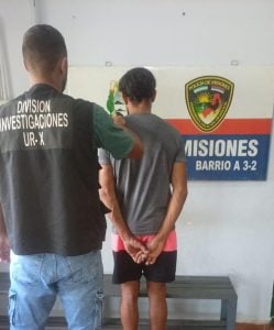 Detuvieron a “Patón” y su banda por robar a un trabajador de MotoUber en Posadas Detuvieron a “Patón” y su banda por robar a un trabajador de MotoUber en Posadas imagen-2