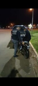 Corría picadas en la Ruta 14 y la Policía lo interceptó y le secuestró la moto en Oberá imagen-71