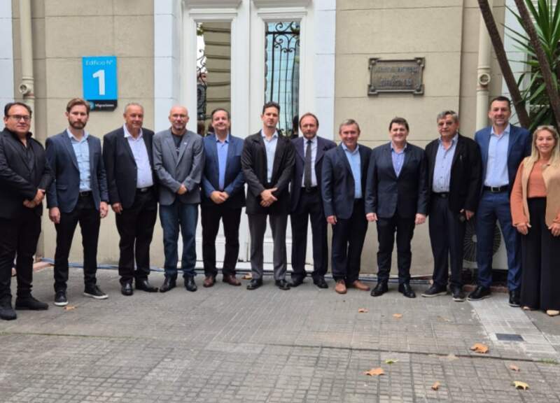 Misiones y Brasil promueven agenda binacional para ampliar horarios y agilizar el tránsito en pasos fronterizos Misiones y Brasil promueven agenda binacional para ampliar horarios y agilizar el tránsito en pasos fronterizos imagen-5