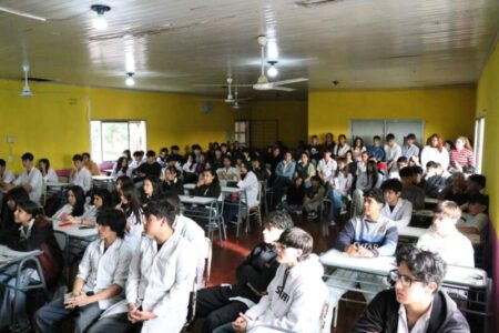 Alem invierte en su futuro: el municipio lleva la seguridad vial directamente a las aulas imagen-22