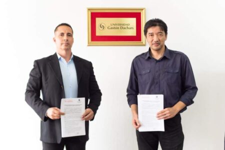 El Ministerio de Gobierno impulsa becas de estudio en el UGD del 50% para integrantes de fuerzas de seguridad y sus familias imagen-17