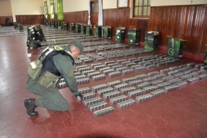 Secuestran más de 122 mil atados de cigarrillos y 543 neumáticos en encomiendas enviadas desde Misiones imagen-8