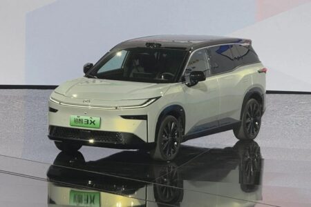 Toyota lanza el auto más barato de su historia imagen-11