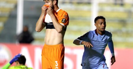 El insólito gol de Bolívar para empatar ante Deportivo La Guaira en La Paz imagen-16