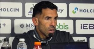 Carlos Tevez tras el triunfo ante Riestra: del agradecimiento a la gente por el aguante bajo la lluvia a su continuidad en Talleres imagen-4