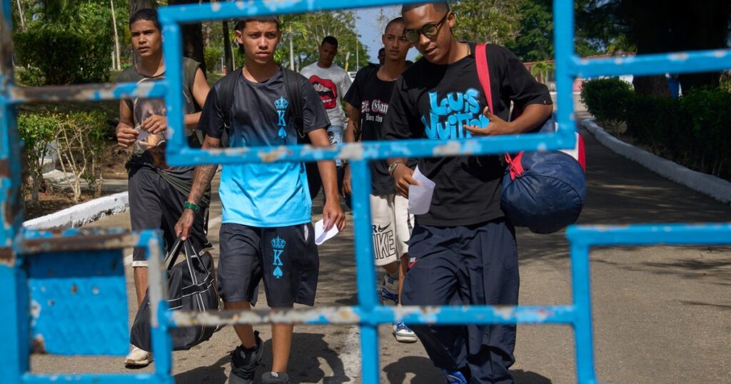 Cuba comienza a liberar presos después de anunciar un indulto para más de 2.000 personas imagen-97