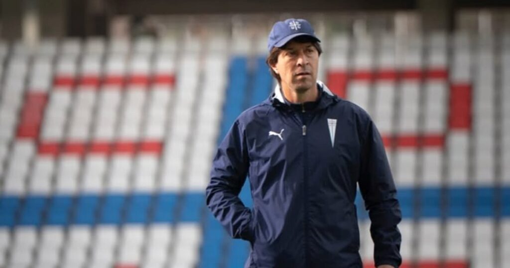 El respeto del DT argentino de Católica por Boca: "Es un grande, con mucha convocatoria, vamos a tener muchas dificultades" imagen-38