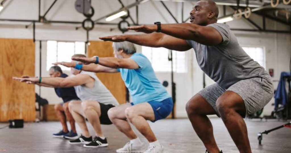 Ni caminar ni pilates: el ejercicio que recomiendan los expertos para mejorar la movilidad después de los 65 años imagen-101