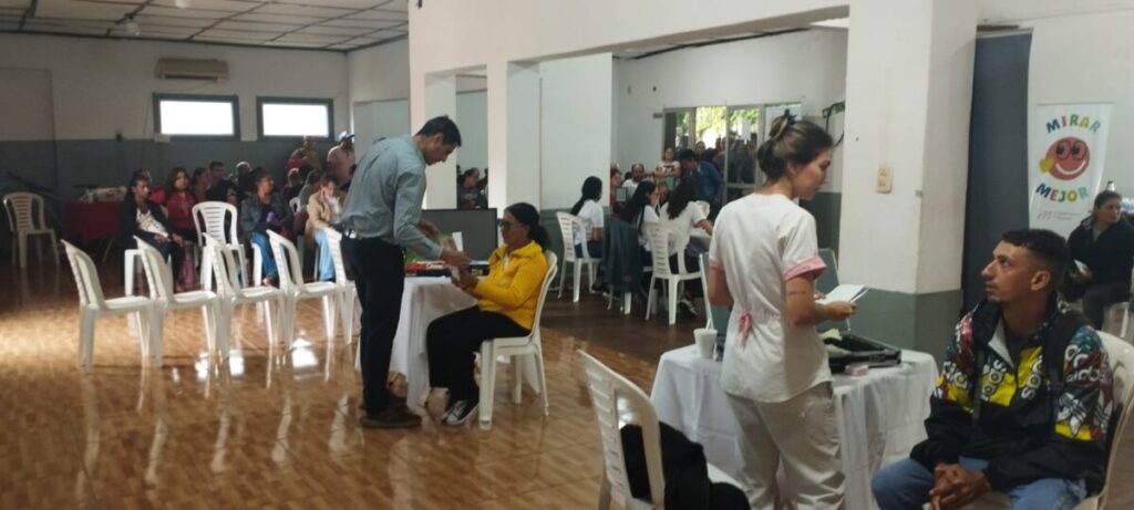 San Javier: más de 160 vecinos accedieron a controles oftalmológicos con el programa “Mirar Mejor” San Javier: más de 160 vecinos accedieron a controles oftalmológicos con el programa “Mirar Mejor” imagen-79