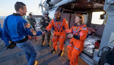 Así fue el regreso de Artemis II: tensión, emoción y final perfecto en el océano Así fue el regreso de Artemis II: tensión, emoción y final perfecto en el océano imagen-6