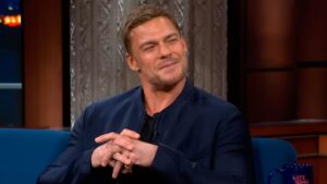 Alan Ritchson, el actor de 'Reacher', sobre su vida familiar: "Mi esposa está haciendo amigos, y yo no tengo ninguno" imagen-3