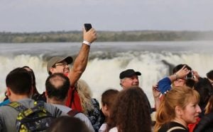 Fuerte movimiento turístico en Semana Santa: 2,8 millones de viajeros y más de $808 mil millones generados a nivel nacional, con Misiones como uno de los destinos mas elegidos imagen-8