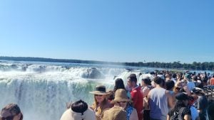 Casi 25 mil personas visitaron las Cataratas del Iguazú este fin de Semana Santa imagen-9