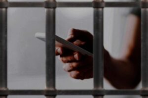 El Ministerio de Seguridad autorizó al SPF a instalar bloqueadores de celulares en cárceles federales imagen-75