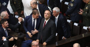 Manuel Adorni se prepara para su presentación en Diputados: el plan de la oposición y el apoyo de Javier Milei imagen-3