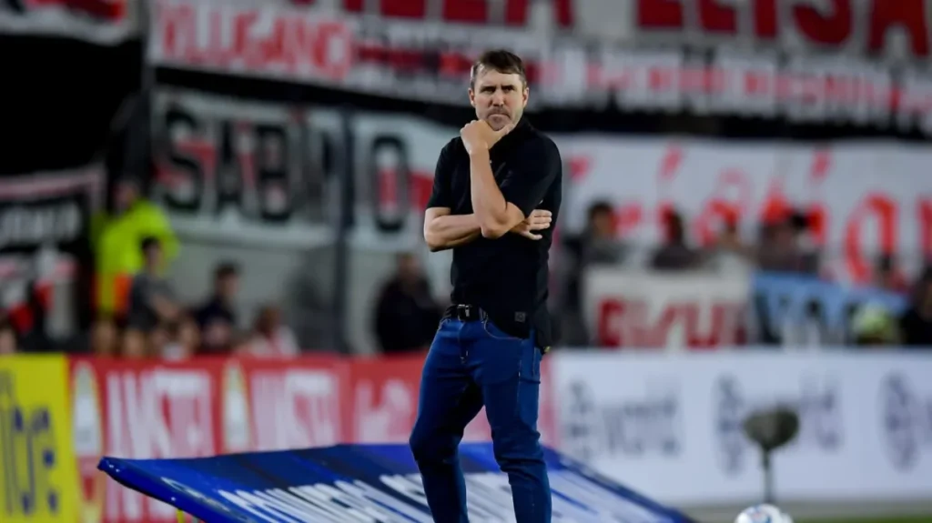 Coudet no se conforma con el juego de River y apuntó al Superclásico: "Tenemos una final el domingo" - TyC Sports imagen-42