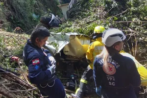 Brasil: rescataron a un camionero tras cinco horas atrapado entre los hierros imagen-6