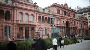 Presentaron un amparo judicial para que periodistas acreditados puedan entrar a la Casa Rosada imagen-4