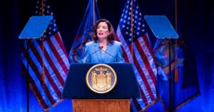 Buenas noticias en Nueva York: Kathy Hochul lanza un programa de reembolso de préstamos estudiantiles para ampliar el acceso a la atención médica para los miembros de Medicaid Buenas noticias en Nueva York: Kathy Hochul lanza un programa de reembolso de préstamos estudiantiles para ampliar el acceso a la atención médica para los miembros de Medicaid imagen-4