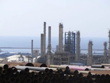 Irán advirtió que atacará “más allá de la región” si Estados Unidos cumple sus amenazas imagen-13