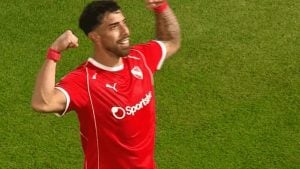 Independiente se quedó con el clásico de Avellaneda: venció 1-0 a Racing por el Torneo Apertura 2026 Independiente se quedó con el clásico de Avellaneda: venció 1-0 a Racing por el Torneo Apertura 2026 imagen-8