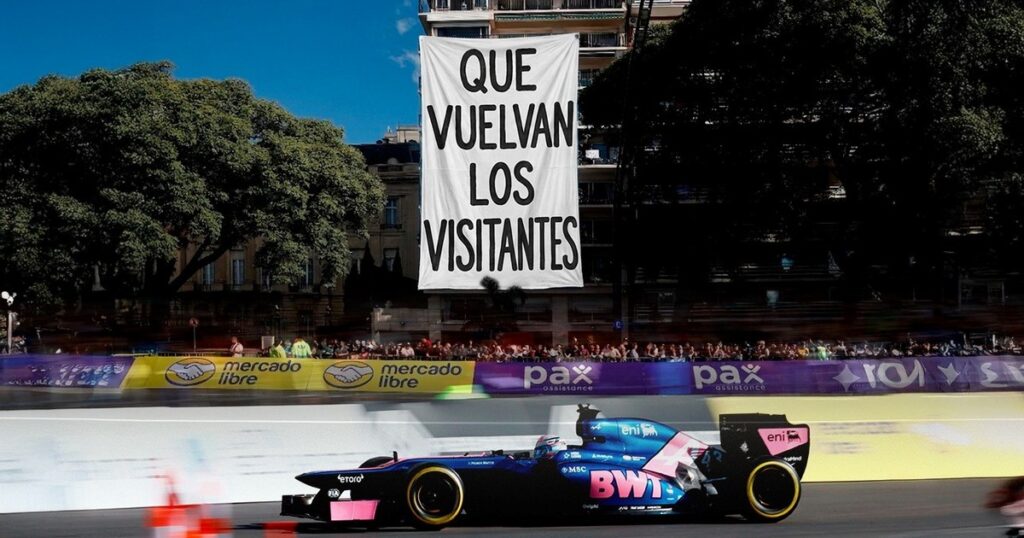 Por un volantazo a lo Colapinto en el fútbol argentino imagen-40