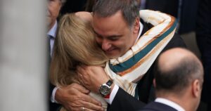 El efecto "catarata" sobre Manuel Adorni y un incómodo nexo con Karina Milei imagen-2