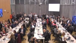 El oficialismo logró dictamen para la modificación de la Ley de Glaciares y buscará aprobarla este miércoles en Diputados imagen-10