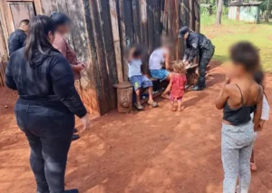 Rescataron a cinco niños que vivían solos en condiciones precarias en Oberá imagen-3