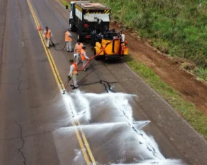 La DPV sigue adelante con tareas de mantenimiento a fin de preservar rutas en Misiones imagen-3