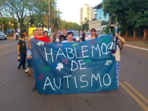 La caminata “Hablamos de Autismo” se llevó a cabo en Iguazú imagen-1