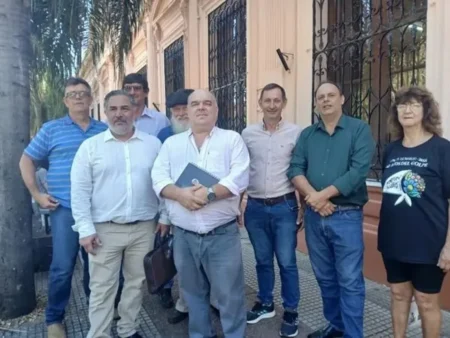 Passalacqua recibió a yerbateros y respaldó acciones judiciales para recuperar el precio Passalacqua recibió a yerbateros y respaldó acciones judiciales para recuperar el precio imagen-5