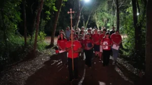 Vía Crucis Sendero de Fe se realizó en la Reserva Tupambaé en Apóstoles imagen-2