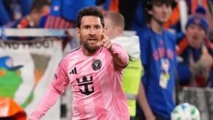Con dos goles de Messi, el Inter Miami le gana 3-2 a Colorado Rapids tras la sorpresiva renuncia de Mascherano imagen-8