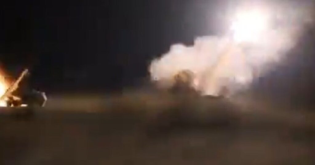 Irán avisa a la región que «se acabó la moderación» y atacará objetivos estadounidenses en países vecinos Irán avisa a la región que "se acabó la moderación" y atacará objetivos estadounidenses en países vecinos imagen-99