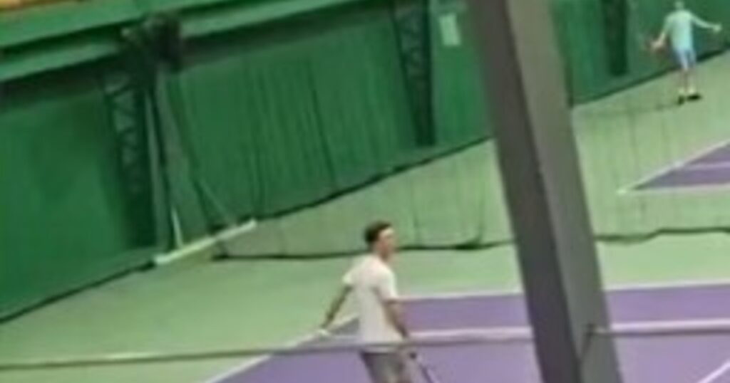 Video: ganó un partidazo, se extralimitó en el festejo y lo descalificaron Video: ganó un partidazo, se extralimitó en el festejo y lo descalificaron imagen-5