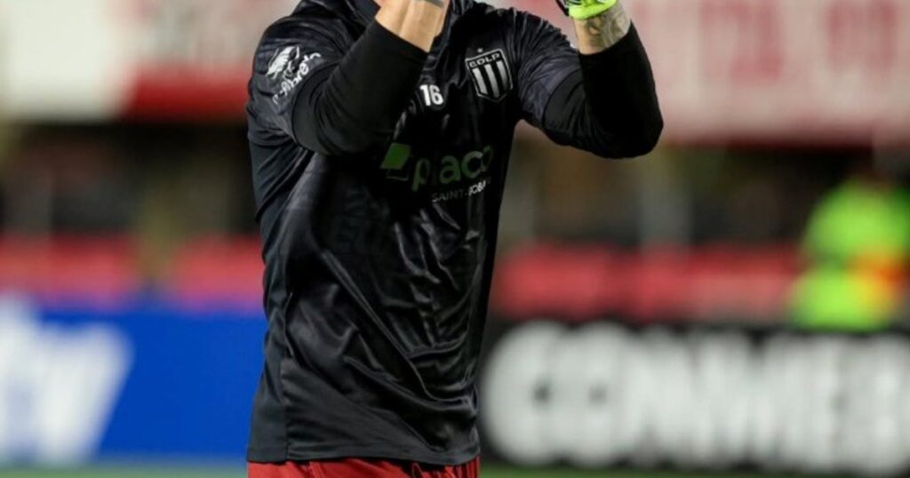 Muslera, figura ante Flamengo: "Me hicieron rejuvenecer" y "Estudiantes rescató un empate clave" imagen-5