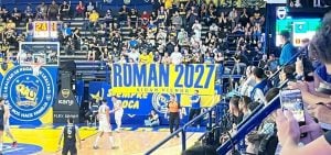Una bandera agitó la política en Boca: “Román 2027” y el primer guiño a la reelección de Riquelme imagen-1