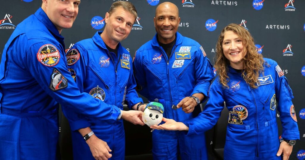 Un nene de 8 años logró enviar en la misión Artemis II a su pequeño juguete imagen-98