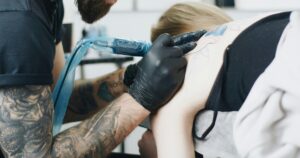 Los científicos no dan crédito: los tatuajes afectan al sistema inmunitario de maneras que apenas empezamos a comprender imagen-3
